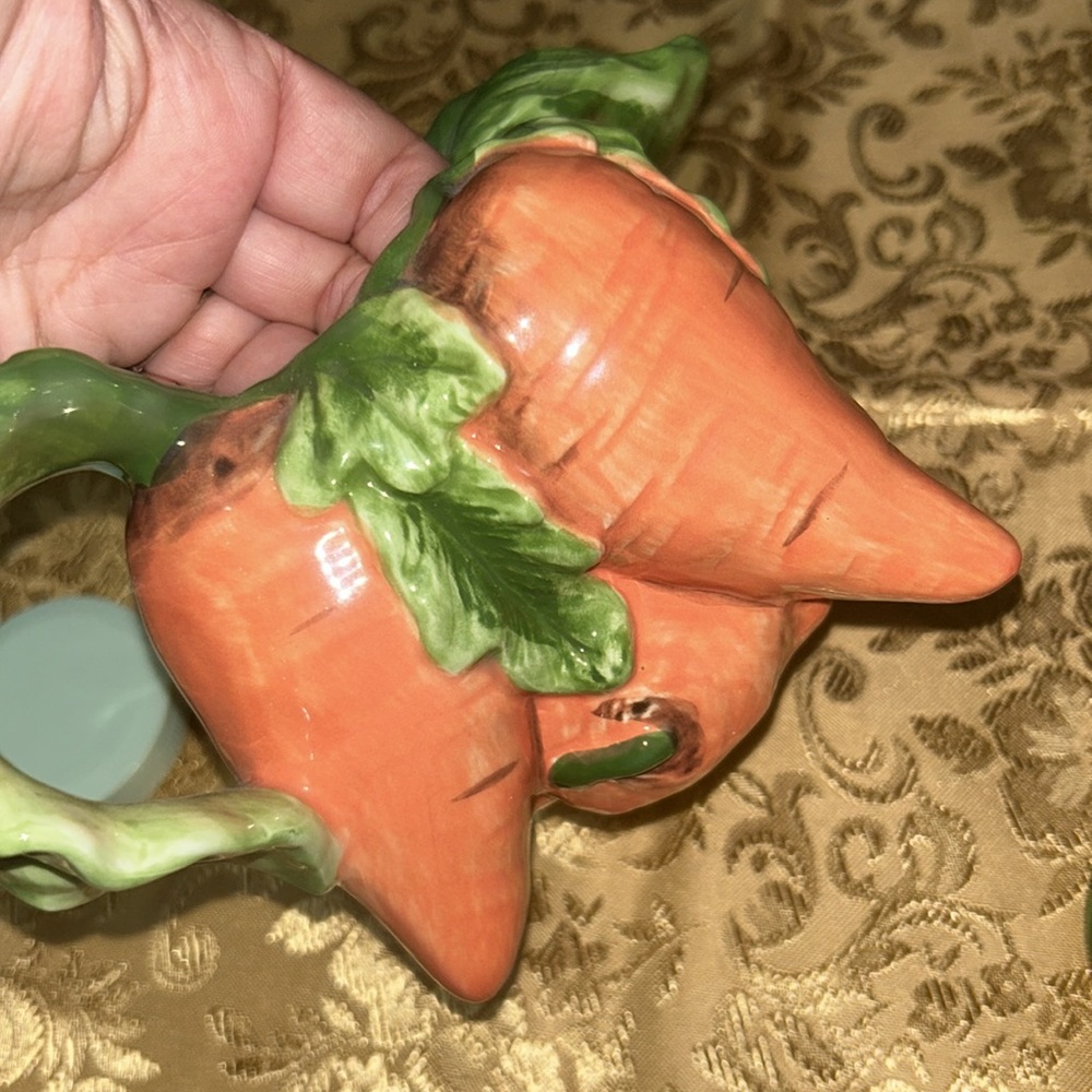 VintageTeapot Hand Painted Carrots 🥕 Teapots so Beautiful - Picture 13 of 13